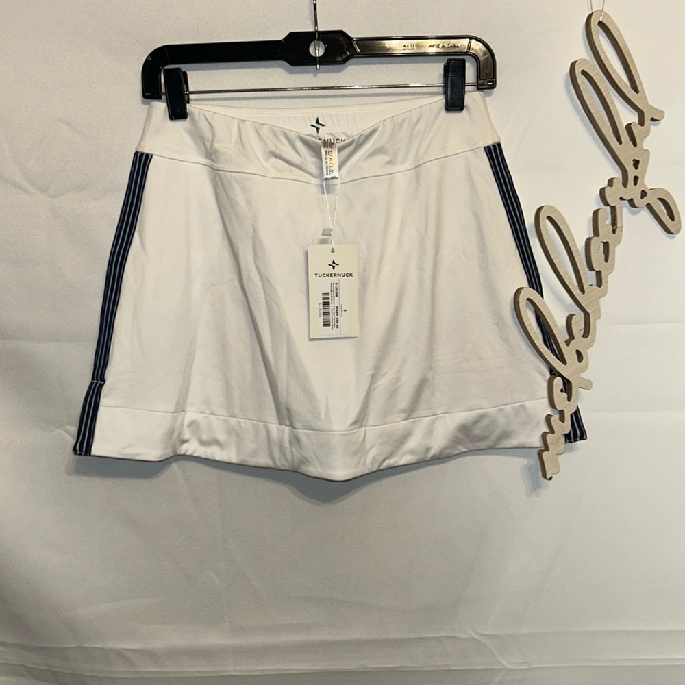 TNUCK SPORT
White Virginia Wildflower 14 Inch Piped Tennis Skirt